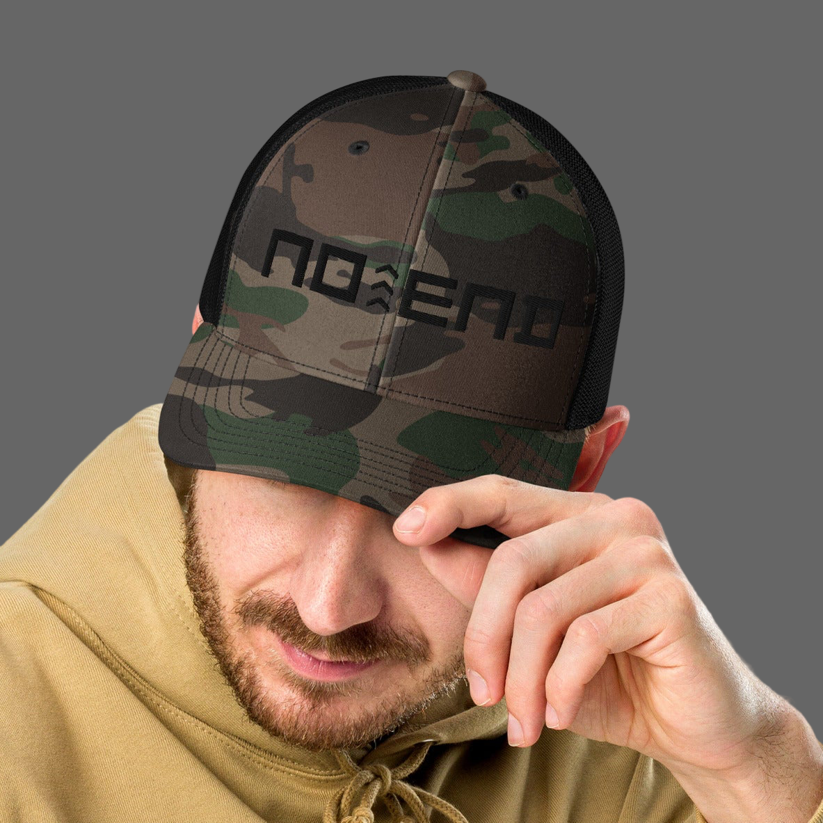 NO END Camouflage trucker hat